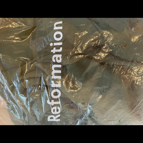 2022 spring Reformation Dress - Picture 8 of 9